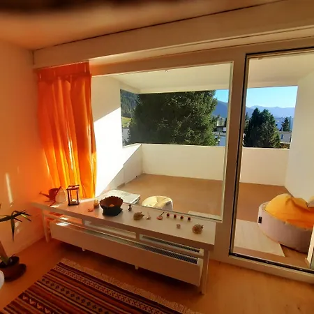 Zentral Gelegene Sonnige Und Ruhige Apartment